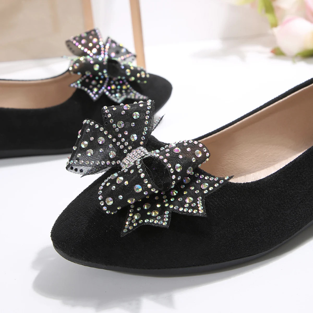 Crystal Bowtie Decor Women Casual Shoes 2025 Spring Non Slip Flat Heels Loafers Woman Plus Size 42 Comfort Soft Sole Flats 260124