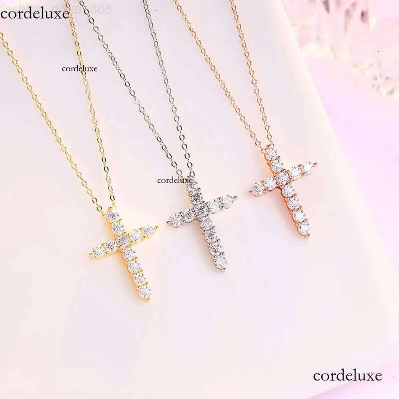 2023 New Pass Dias Tester VVS Initial Mossanite Pendant Dia Cross Fine Jewelry Necklaces Moissanite Sterling Sier c7