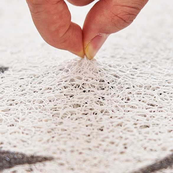 Crayon Shin-chan silk loop entrance mat durable and cuttable for hallway and entryway shoe-changing mat S260207