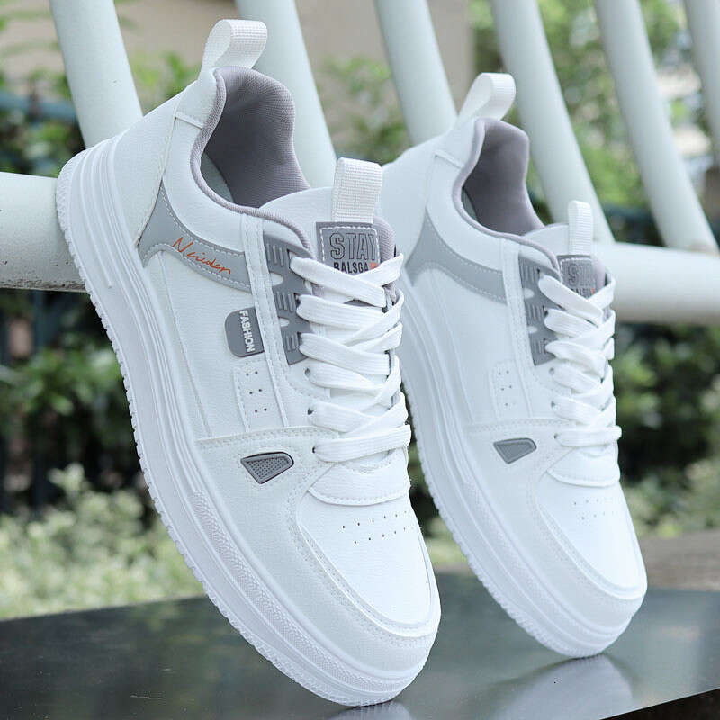 Autumn 2025 New Lightweight Versatile Sports Soft Sole Non-Slip Casual Running Men's Travel Shoes