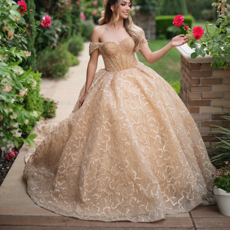 Champagne Shiny Quinceanera Dresses Ball Gown Off The Shoulder Sequin Applique Lace Beading Crystal Tull Sweet 16 Dress Vestidos 15 De Anos