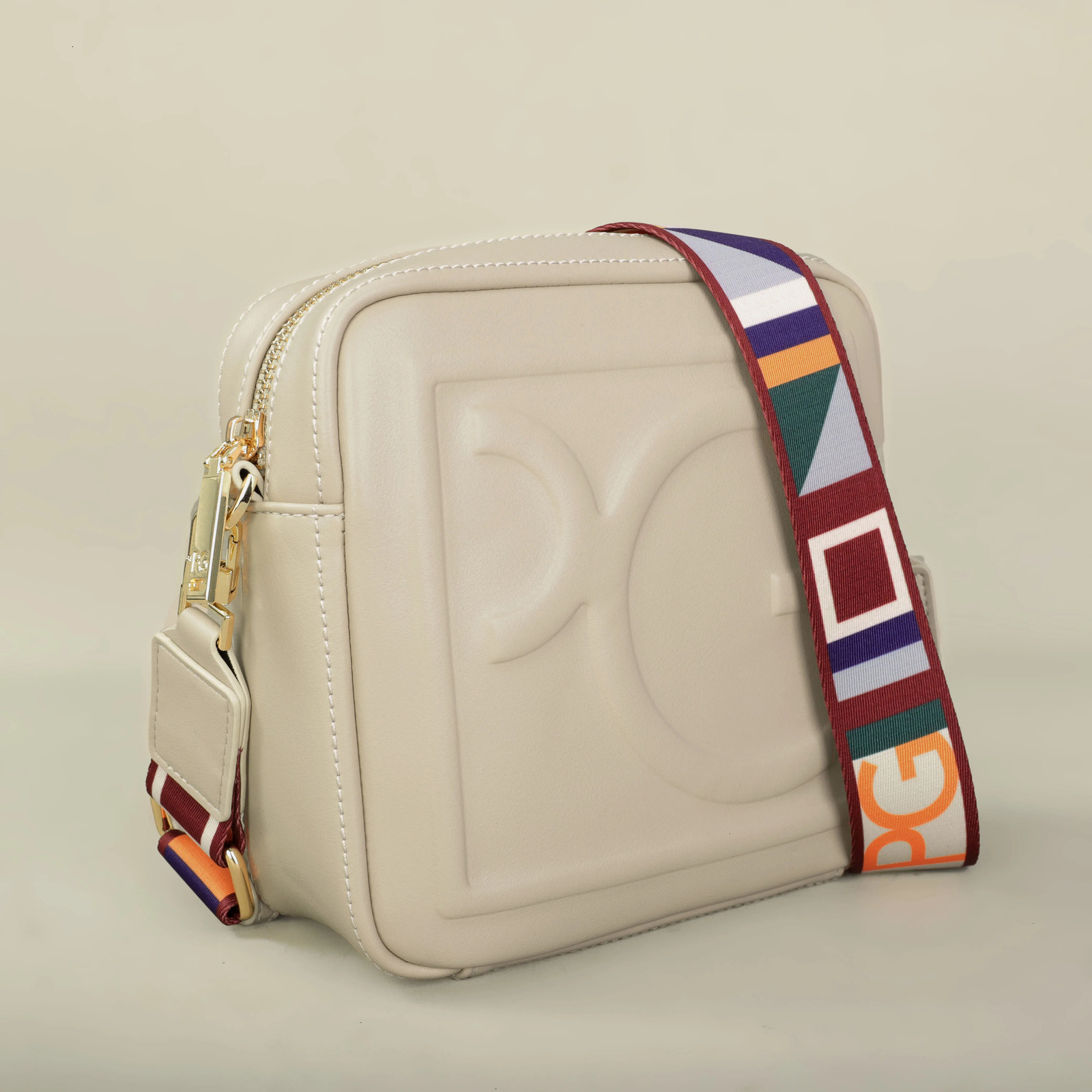 PG 2026 Womens Shoulder Bag Lightweight Casual Niche n High Quality Fashion Crossbody 260208