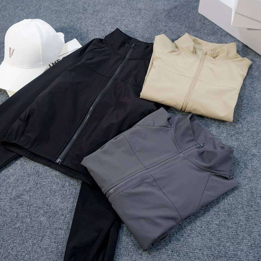 Yoga Wear American Style Sports Windproof Stand Collar Sun Protection Breathable Top Outdoor Quick-Dry Short Zipper Women 26Y0209