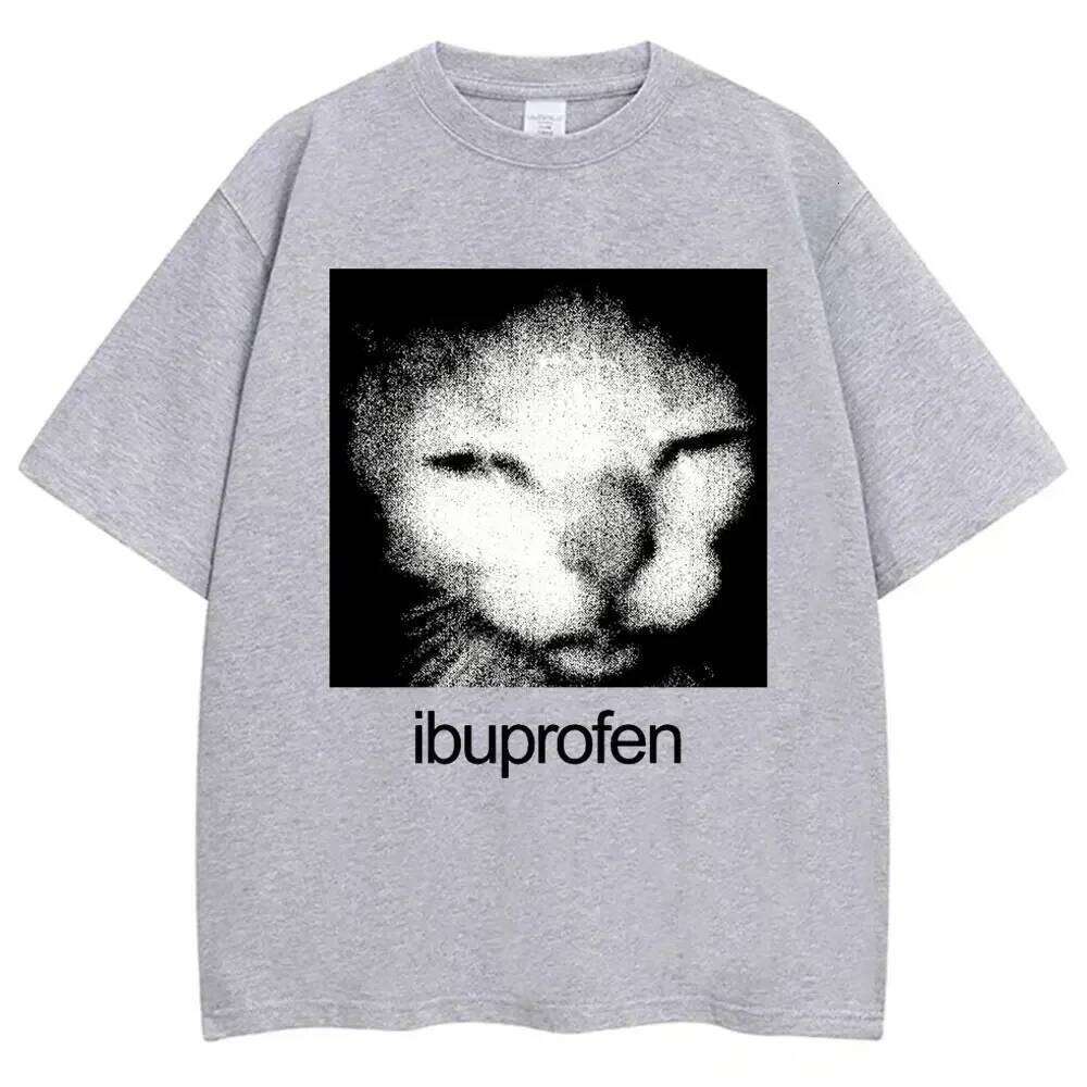 Vintage Funny Ibuprofen Cat Meme Graphic Short Sleeve Casual Fashion Harajuku Kawaii T-shirt Y2K Clothing X260209