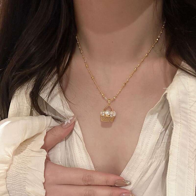 Magic Pearl Small Flower Basket Necklace 2026 New Fashion Light Luxury Micro-Inlaid Sparkling Diamond Collarbone Chain for Women