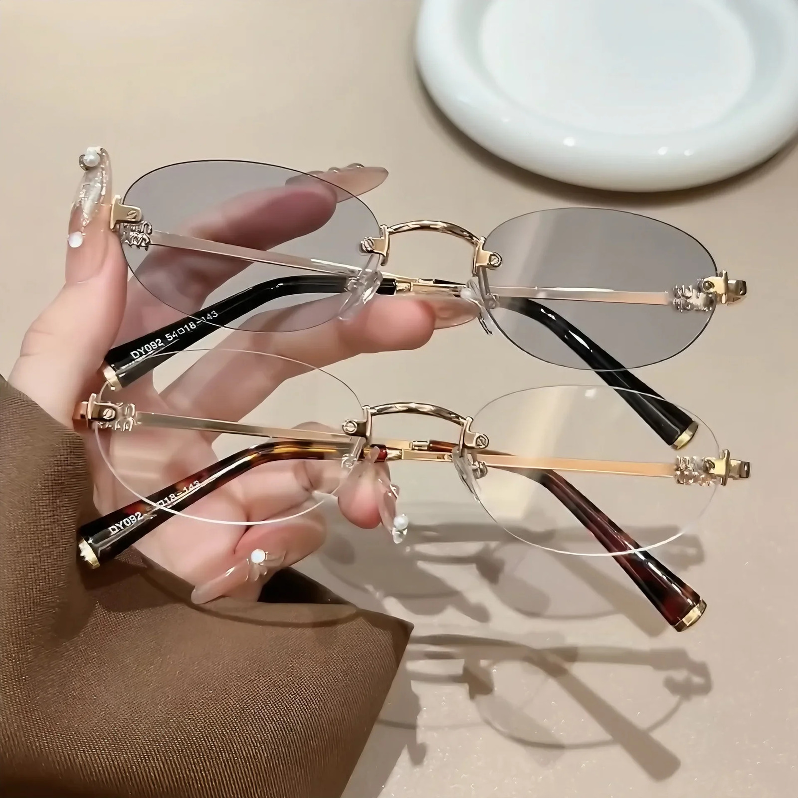 Frameless Ellipse Sunglasses UV400 Protection Lightweight n Fashionable for Daily Wear Outdoor 260128