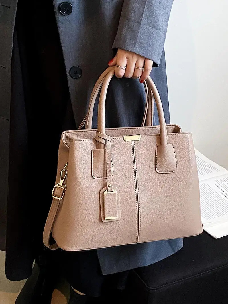 Large Capaci Faionable Womens Crossbody Bag Handbag Commuter Bag Single oulder Bag Soft Leather Zipper Closure Daily Use 260130