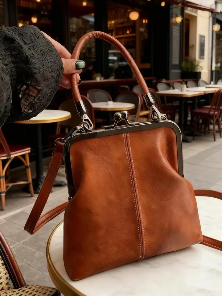 Valentines Day personalized fashion solid color daily versatile shoulder bag niche n simple retro crossbody 260208