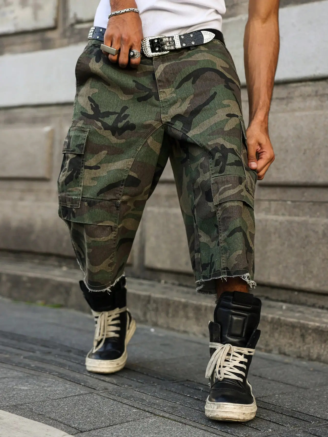 Mens summer denim shorts Camouflage cargo pants Multi - pocket Street fashion trend Daily leisure 260208