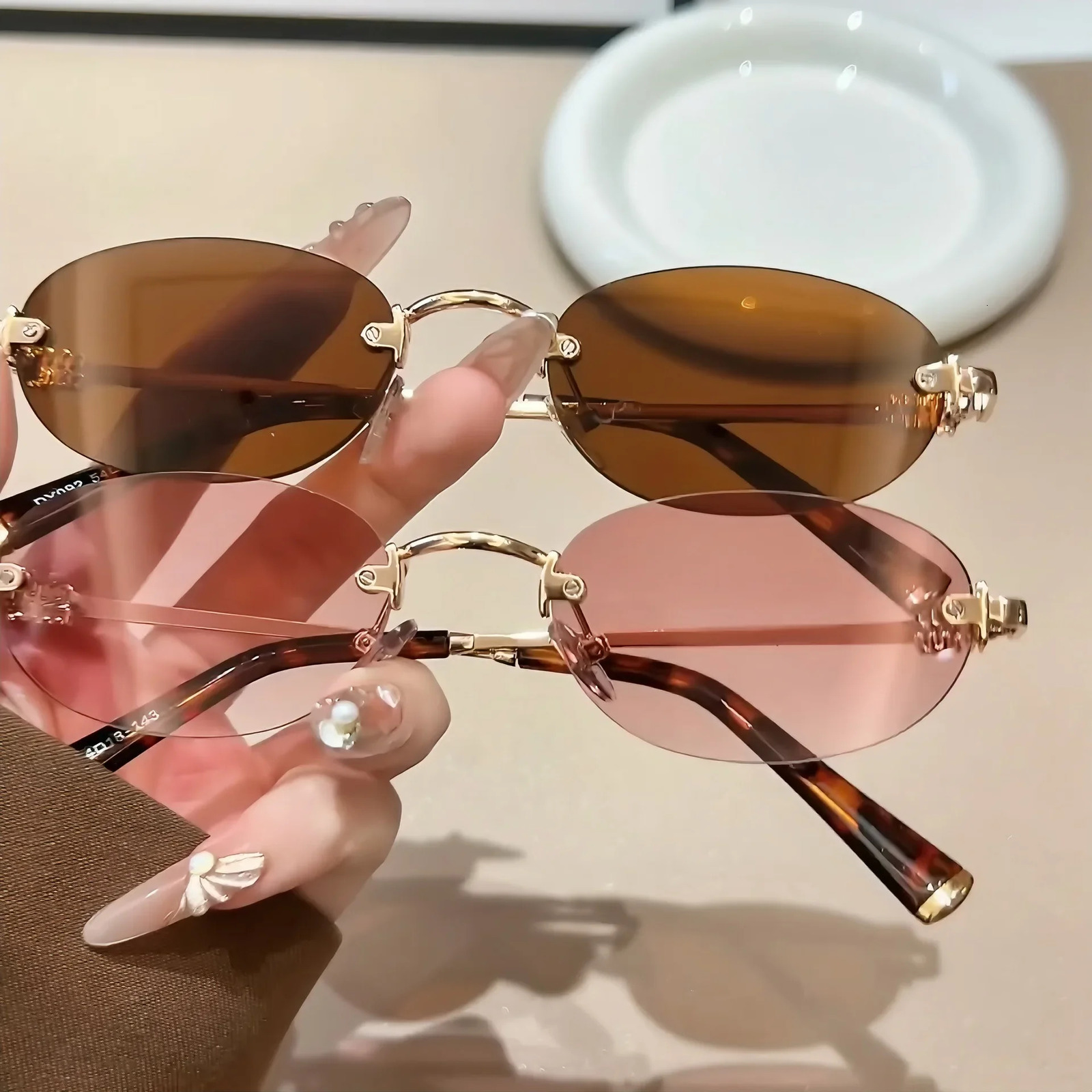 Frameless Ellipse Sunglasses UV400 Protection Lightweight n Fashionable for Daily Wear Outdoor 260128