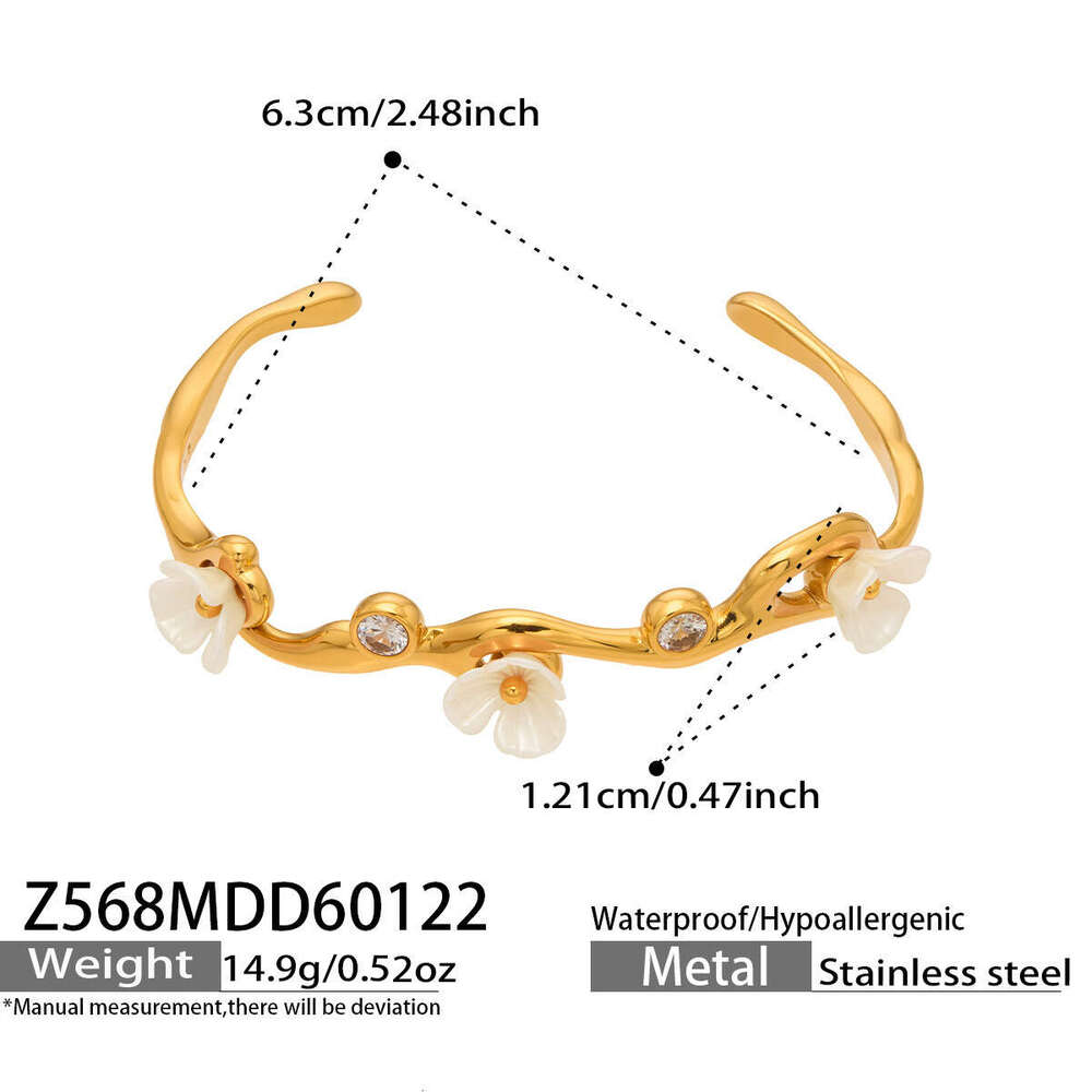 French Vintage Style Light Luxury Resin Flower C-shaped Opening, Stainless Steel Plated With Real Gold, Elegant Bracelet For Women