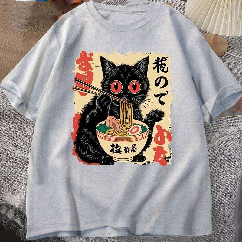 Vintage Japanese Black T Shirts Cute Graphic Funny Cat Eating Ramen Printing Harajuku Short Sleeve Casual X260209