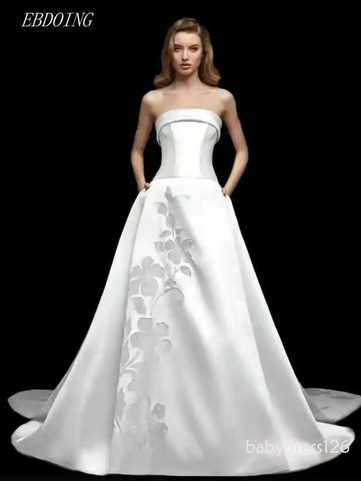 Newest Satin for Women Simple Strapless Sleeveless Lace Large Res Shape Custom Wedding Dresses