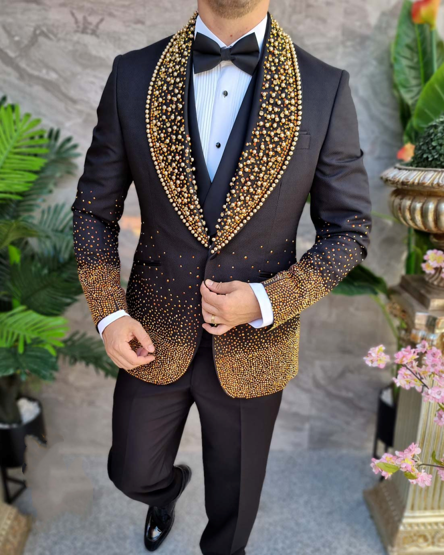 Fashion Beaded Groom Wedding Tuxedos Shawl Lapel One Button Pant Sets Classic Fit Banquet Party 2 Pieces Customized