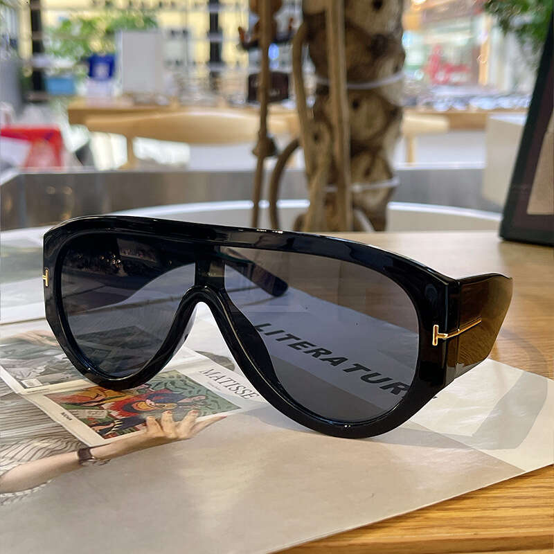 INS Retro Pilot Style for Women 2026 New High-end UV400 Sun Protection Large Frame Face Slimming Sunglasses