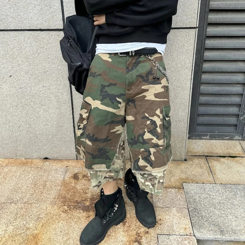 American Vintage Distressed Worn-out Two-piece Camouflage Wide-leg Denim Cropped Shorts Hip Hop Camo Cargo Jeans Shorts 260208