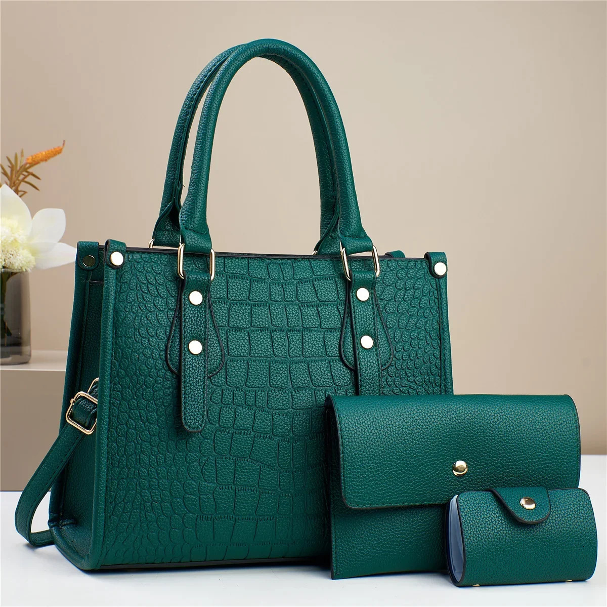 Fashionable Ladies Shoulder Bag Handbag Stylish Crossbody Bag Womens Trendy PU Leather Zipper Closure Square Shape Bag 260130