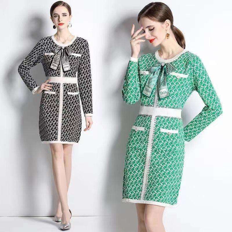 High-End Diamond-Studded Knitted Autumn Winter New Socialite Elegant Slimming French Letter Sweater Dress