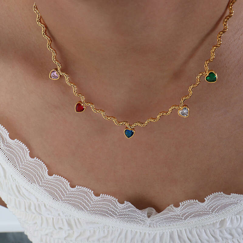 Bohemian Women's Necklace: Korean Japanese style fresh and colorful zircon heart-shaped geometric irregular shape necklace, popular collarbone ne