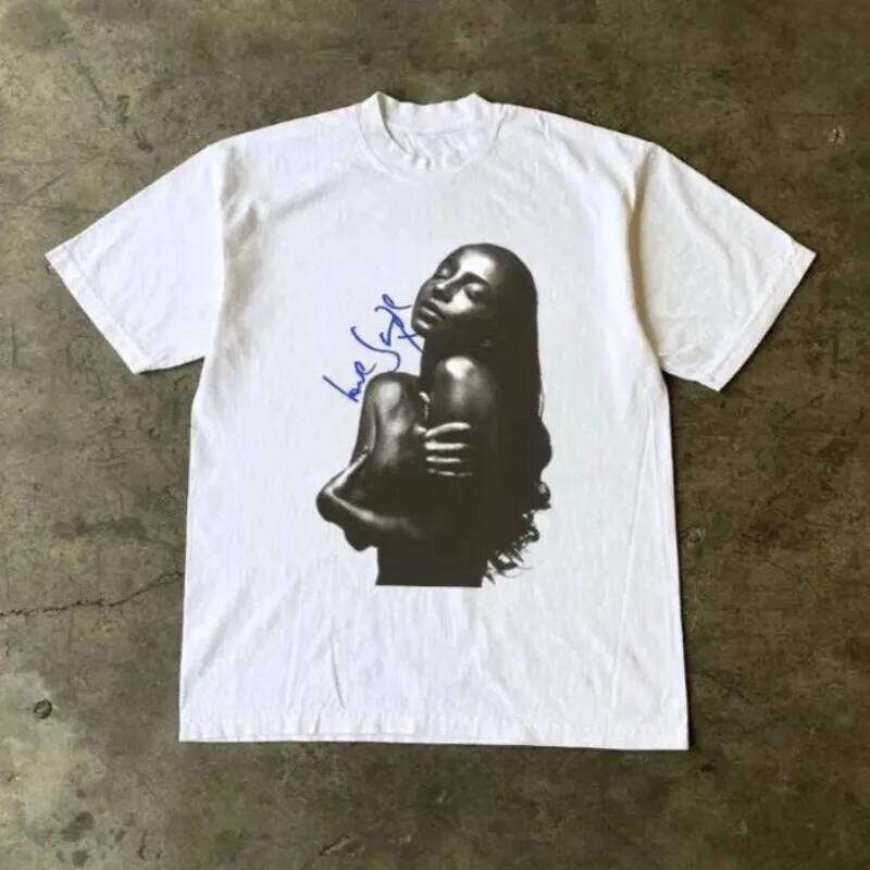 Sade Love Deluxe T-shirt: 90s Retro Album Cover Men's T-shirt Four Seasons New Style Suitable for Both Men and Women X260209