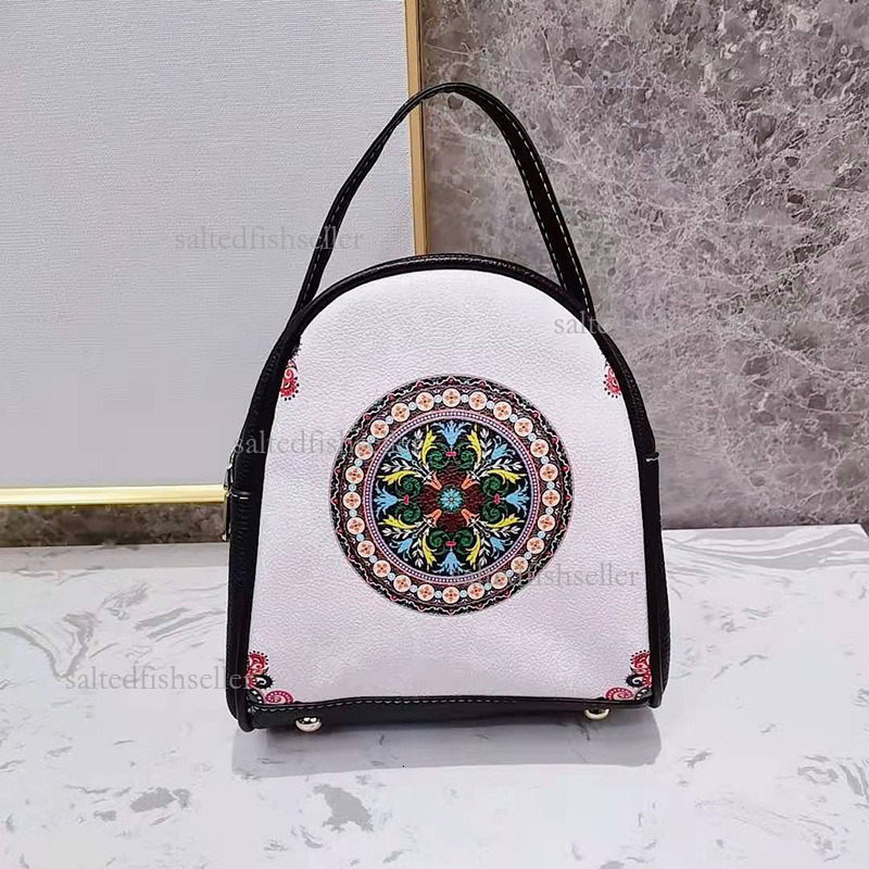 2026 Luxury Women's Genuine Leather Backpack Fashion Ethnic Style Retro Printed Double Zipper Travel Bag Casual Versatile Student Schoolbag Trend