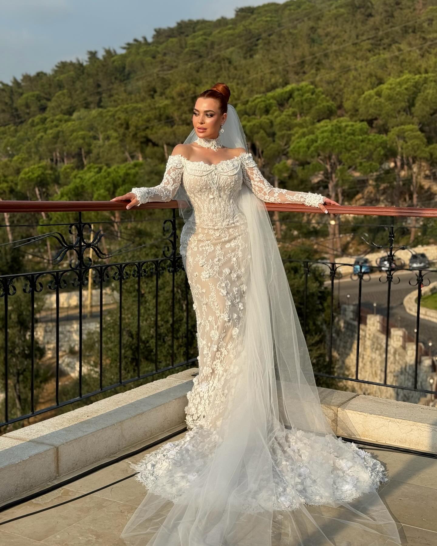 Classic Mermaid Wedding Dresses For Women Off Shoulder Long Sleeveless Gown Lace Beading Sweep Train Customized Dress