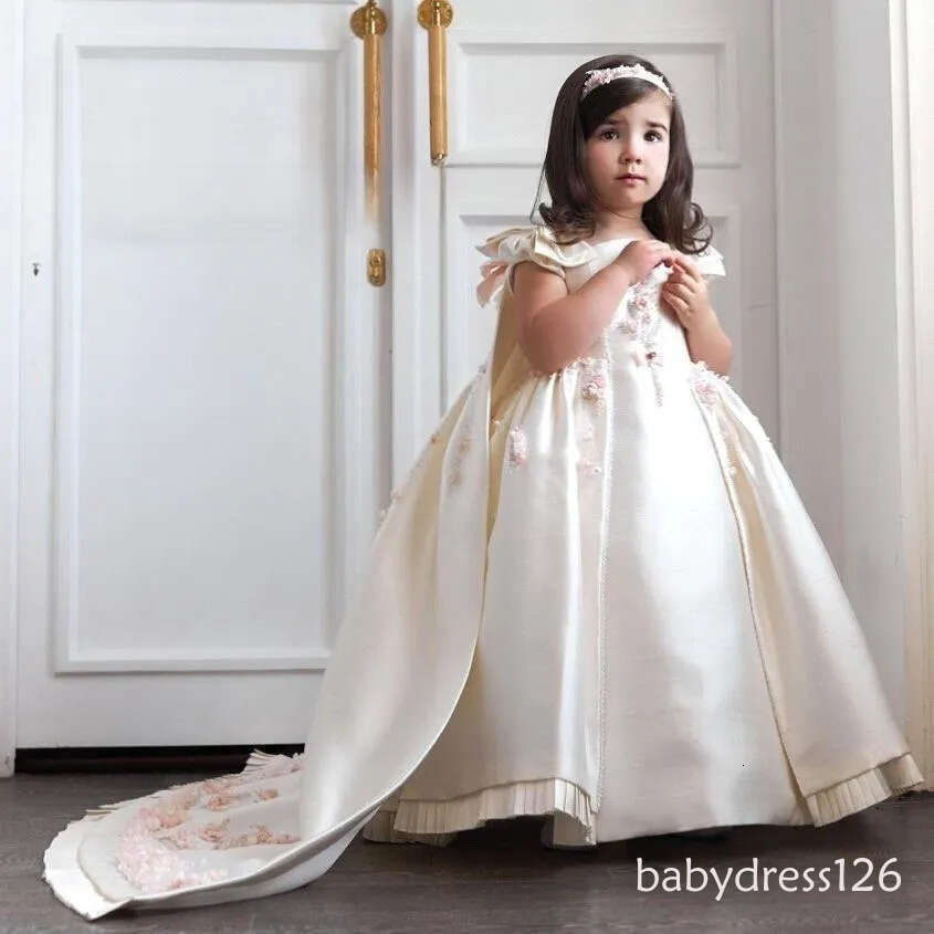 Princess White Ivory Satin Flower Girl Dresses With Detachable Cape Train Cute Baby Toddler Birthday Party Ball Gown Dress Floral Embroidery Robes BC2
