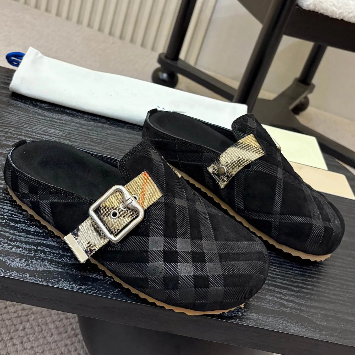 Designer Slippers Sandal Slides Check Suede Urchin Clogs Slippers Designer Fashion High-Quality Men Women Suede Half Sandals Size 35-45