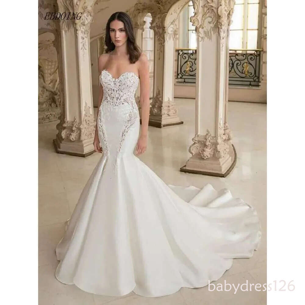 Newest Elegant Neckline Mermaid Dress With Custom Lace Appliques New Wedding Dresses