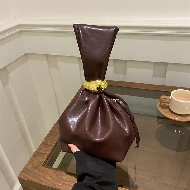 Vintage Pleated for Women New Simple Design Stylish Women's Niche Personality Large Capacity Aesthetic Bucket Bag