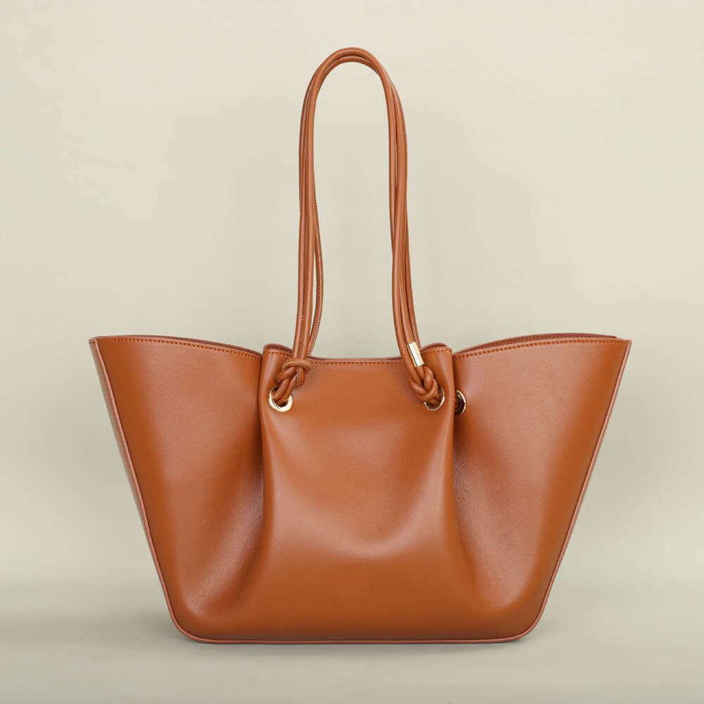 Totebag Shoulder ROSE NOIRE Genuine Leather Wrinkle Women S Large Capacity Tote Single Handbag Basket Fashion Niche Elegant Commuter Bag