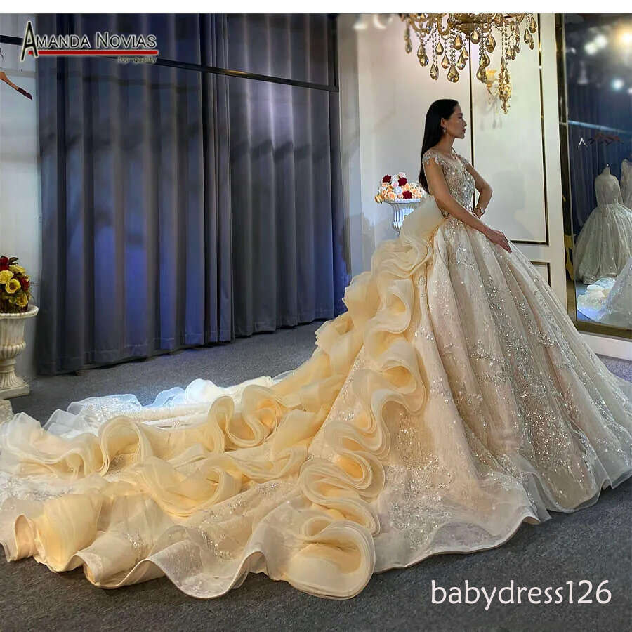 New design ruffles skirt long train wedding dresses bridal dress