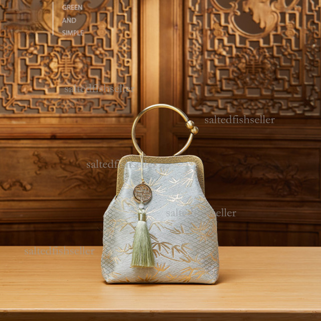 2026 Luxury Chinese Style Mini Handbag Fashion Embroidered Clip On Cheongsam Shoulder Crossbody Bag Versatile Style Casual Mobile Phone Bag Gift Festi