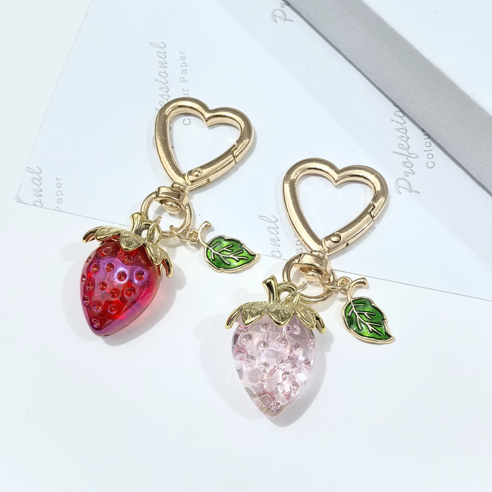 Y2K Purse Accessory Hot Sale Sweet Resin Imitation Strawberry Bee Pendant Heart-Shaped Keychain Flower Bag Accessories Pendant