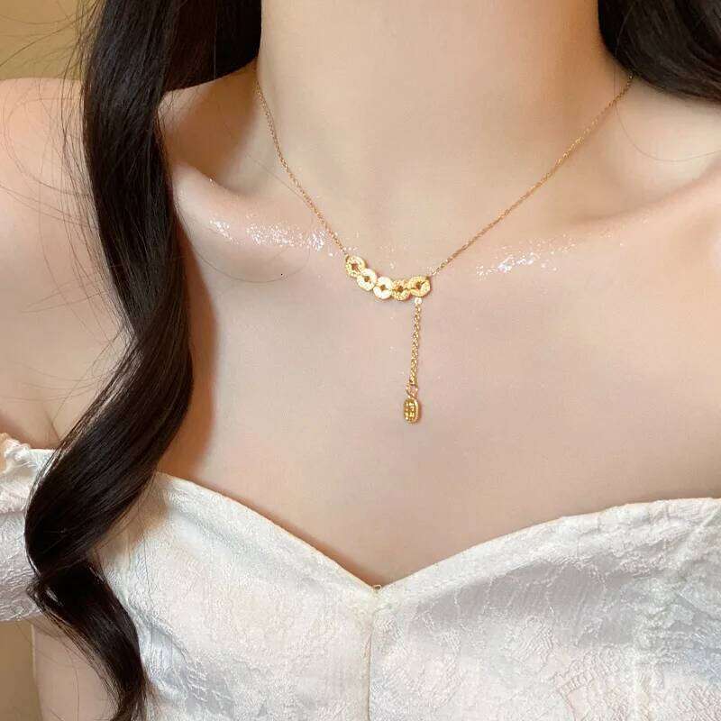 Necklace Gold Plated Crushed Ice Five Emperors Coin Chinese Retro Clavicle Chain Light Luxury Niche for Wedding Cultural Festival Gift High Quality Te
