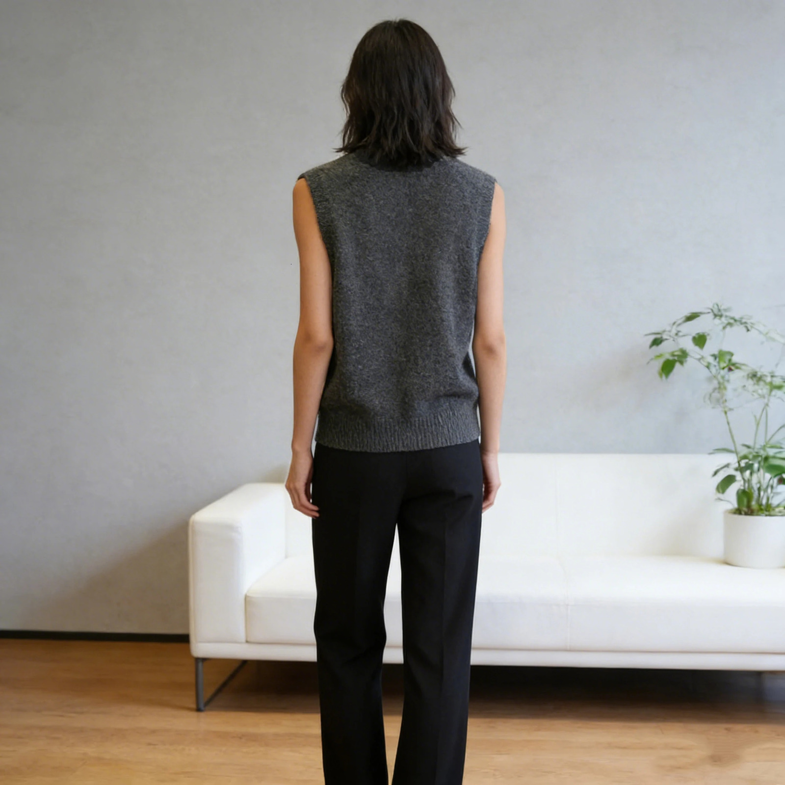 Womens Vneck premium gray knit vest loose and slimming elegant fashionable suitable for commuting 260130