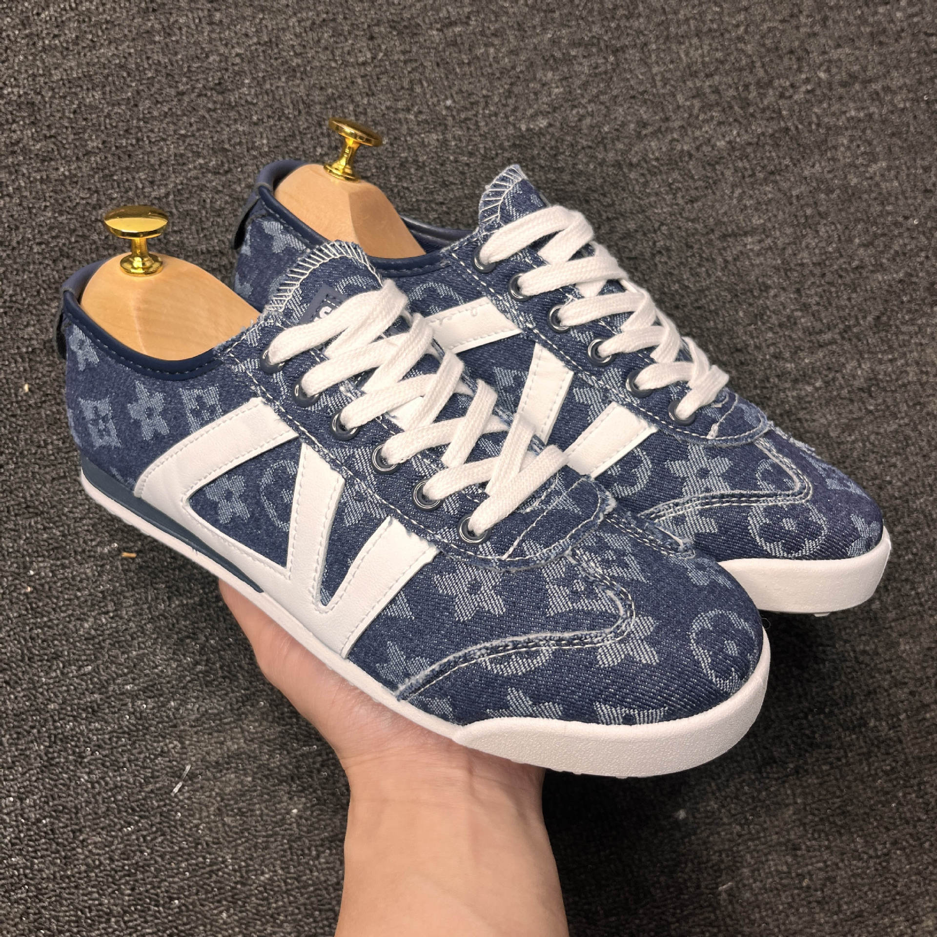 hot free shipping designer Running Shoes mens womans sport outdoor trainers casual vintage Height Increasing shoes