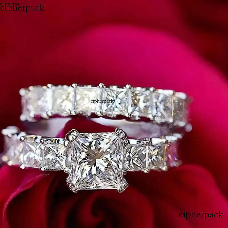 Gorgeous Stunning Wedding Rings Elegant Handmade Jewelry Sterling Sier Princess Cut White Lab Moissanite Dia Party Women Couple Bridal Ring Set bb