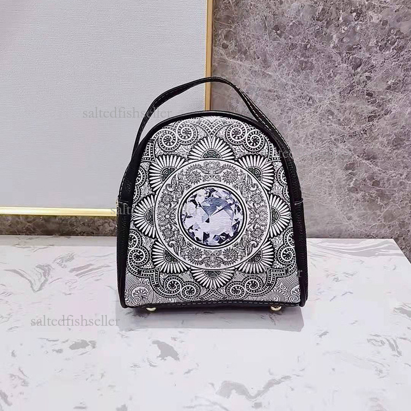 2026 Luxury Women's Genuine Leather Backpack Fashion Ethnic Style Retro Printed Double Zipper Travel Bag Casual Versatile Student Schoolbag Trend
