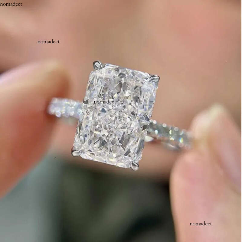 2024 Choucong Wedding Rings Elegant Jewelry Sparkling Pure 100% Sterling Sier Natural Moissanite Dia Gemstones Party Women Engagement Ring Gift 2e