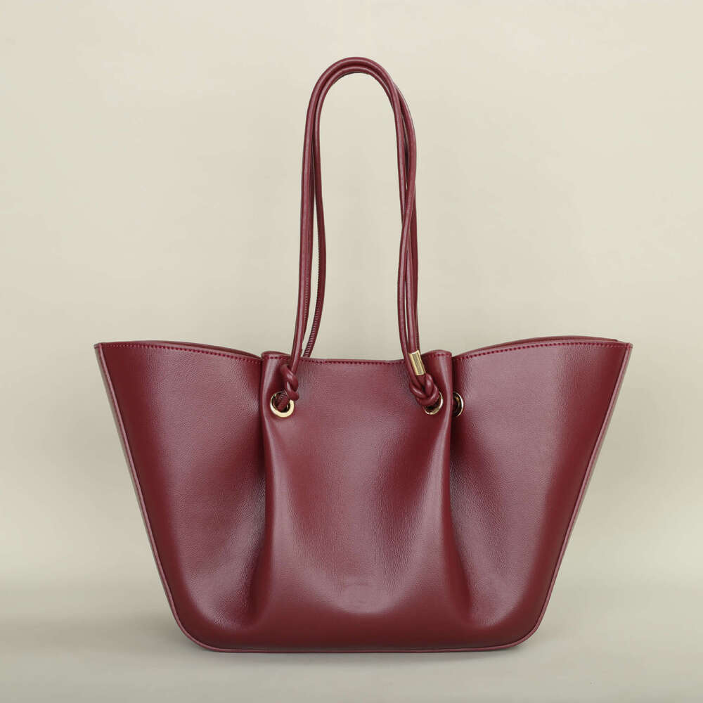 Totebag Shoulder ROSE NOIRE Genuine Leather Wrinkle Women S Large Capacity Tote Single Handbag Basket Fashion Niche Elegant Commuter Bag