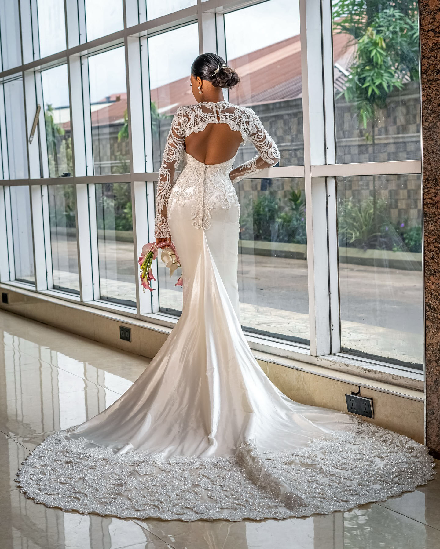 Vintage Appliques Wedding Dresses Pearls Mermaid Bridal Gowns with Jacket Beading Slim Fit Backless Customized Vestidos De Novia Plus Size