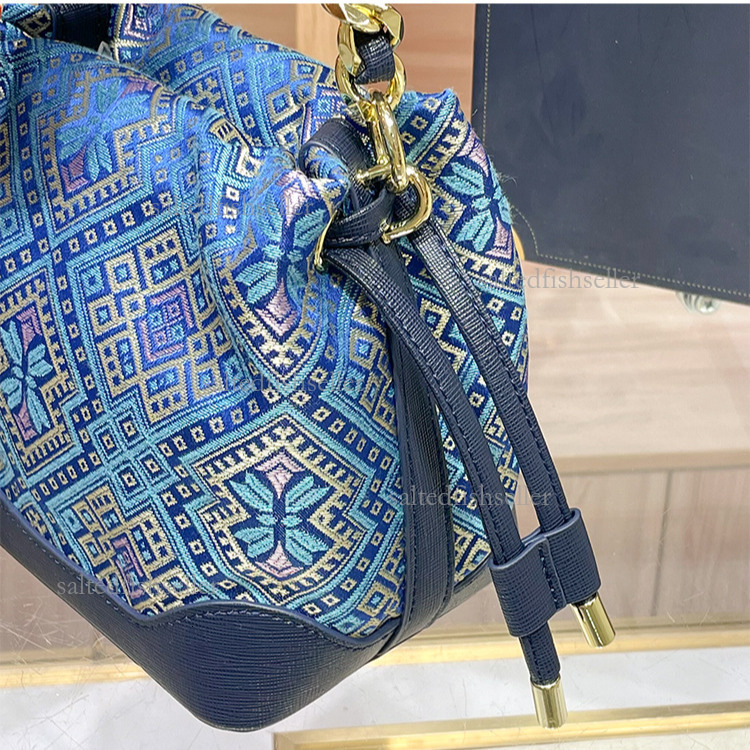 2026 New Luxury Ethnic Style Women's Zhuang Brocade Handbag Fashion Butterfly Texture Shoulder Crossbody Bag Versatile Premium Commuter Bucket Ba