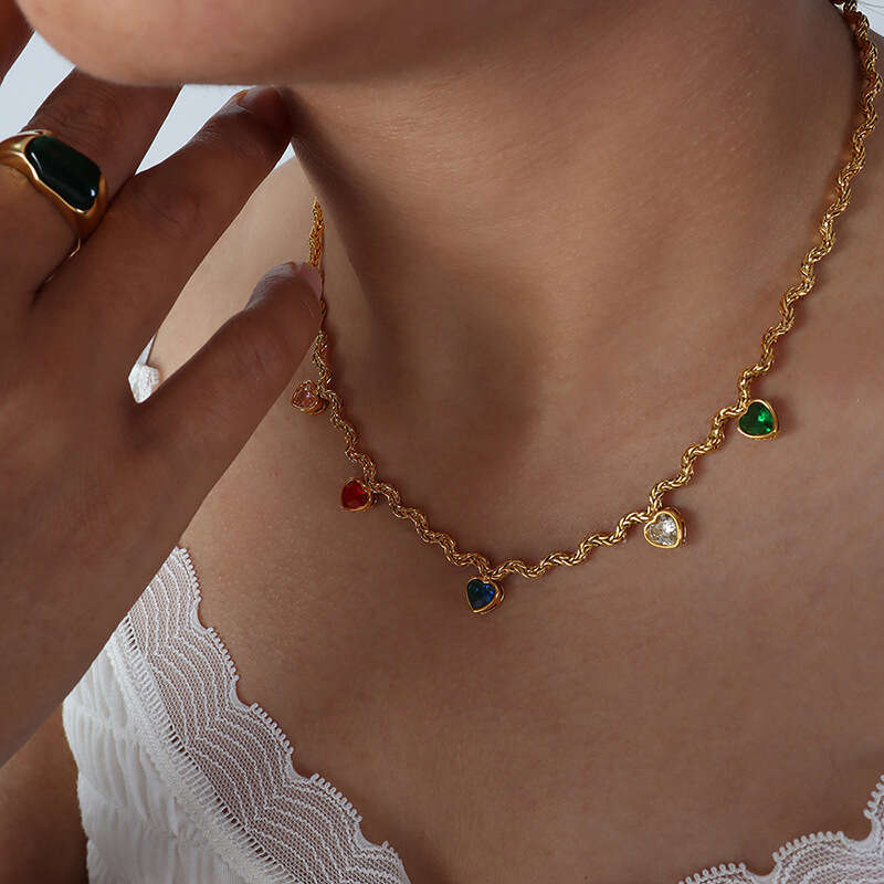 Bohemian Women's Necklace: Korean Japanese style fresh and colorful zircon heart-shaped geometric irregular shape necklace, popular collarbone ne