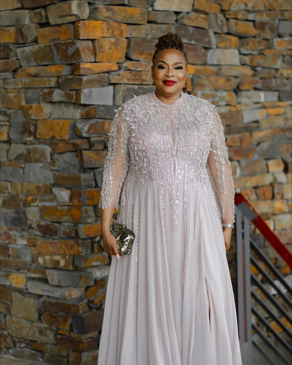 Plus Size Champagne A-line Mother Of Bride Dresses Floral Lace Beaded Chiffon Evening Party Mamas Dress Vintage 50s Birthday Wedding Guest Groom Mothe