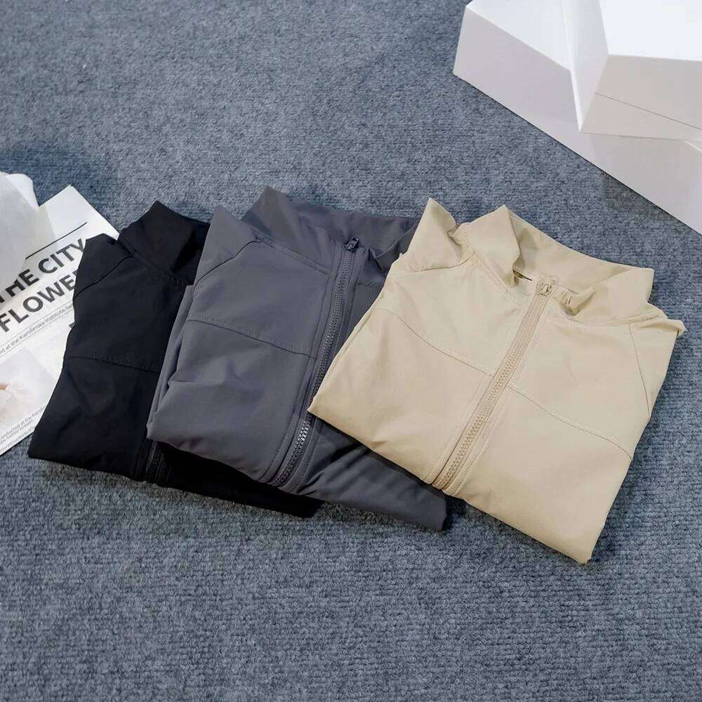 Yoga Wear American Style Sports Windproof Stand Collar Sun Protection Breathable Top Outdoor Quick-Dry Short Zipper Women 26Y0209