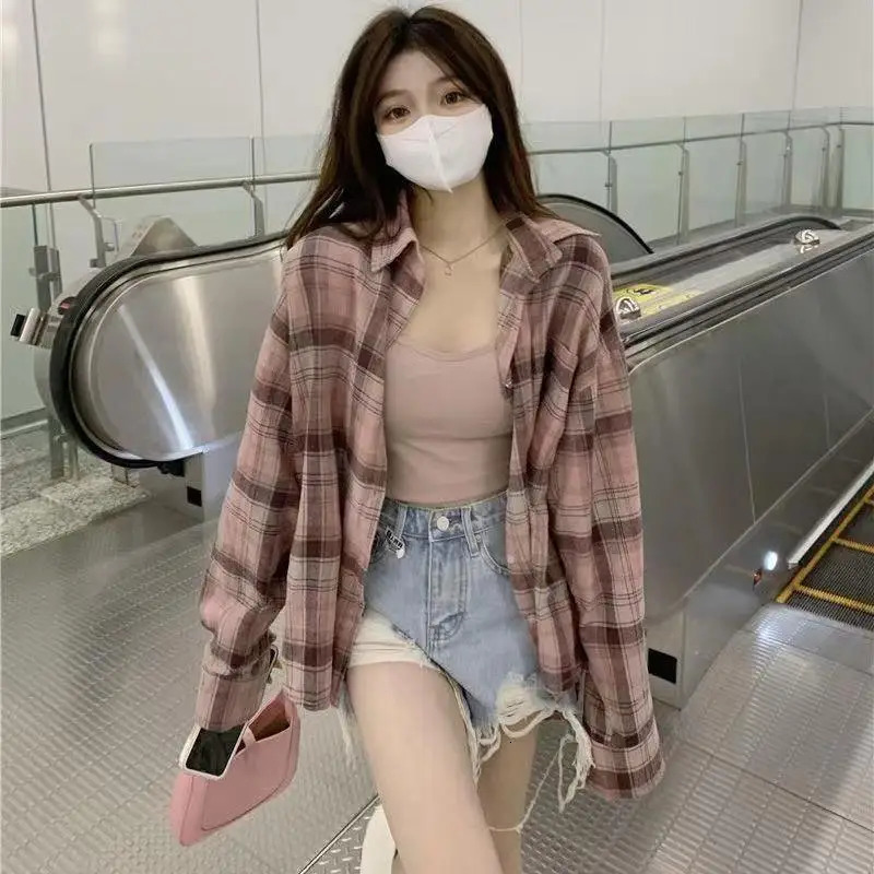 Slim Fit Long Sve irt Womens Loose Spring Autumn Plaid irt Chic Hong Kong Sle Retro Thin irt Collar Button down 260207