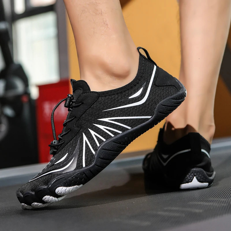 2025 quick-drying non-slip water shoes for men and women couples can be used for outdoor beach and indoor fitness260128