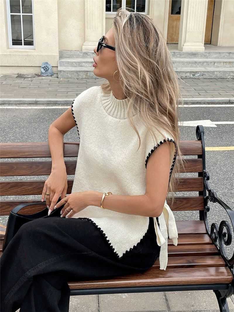 Women's Sleeveless Sweater Vest Minimalist Design with Contrasting Color Bow Tie-Front Top