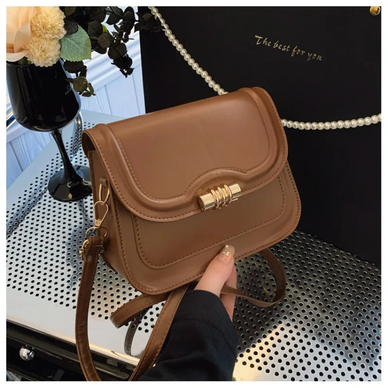 Latest Retro Crossbody Bag for Women High End Fashion Saddle Shoulder Handbag Unique n 260208